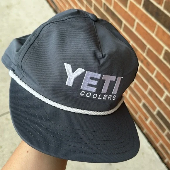 Yeti hat - Picture 5 of 5